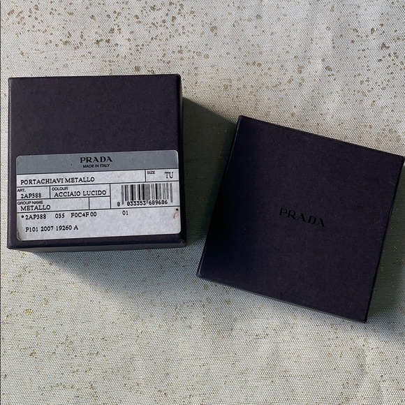Auth mini Prada box - Picture 3 of 3